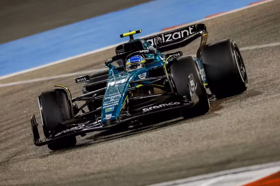 雷火电竞网站-红牛二队碾压索伯车队，阿隆索统治全场